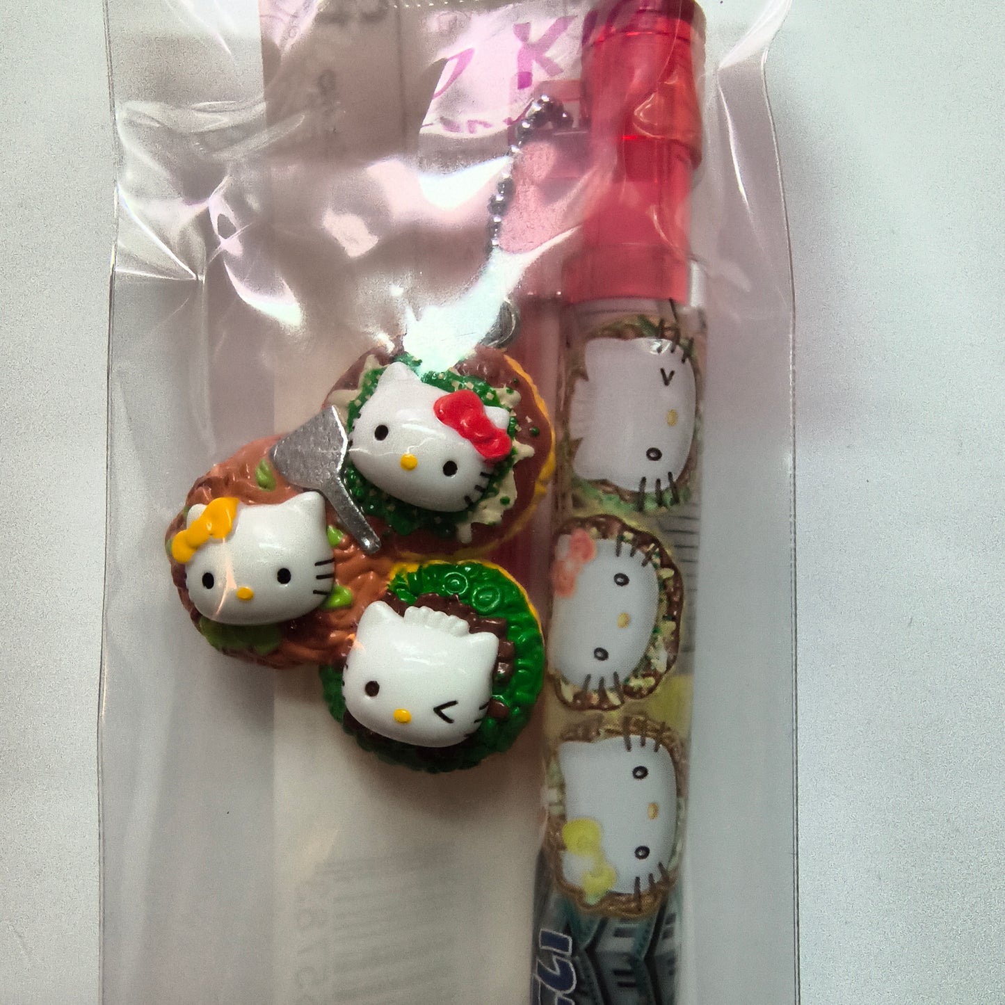 Hello Kitty Pen + Charm